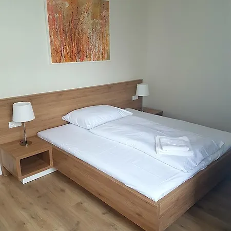 Apartment Downtown Belohorska *