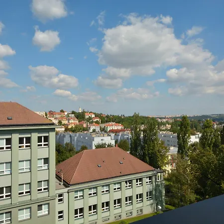 Apartment Downtown Belohorska