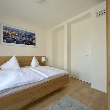 Apartment Downtown Belohorska Prague