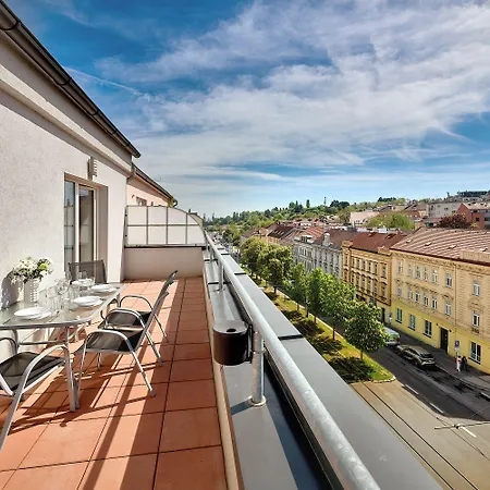 Downtown Belohorska * Praga