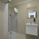 شقة دونتون سويتس بيلوهورسكا براغ