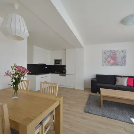 Downtown Belohorska Apartamento *